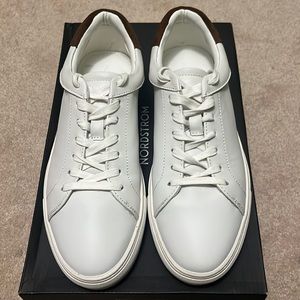 Men’s white sneakers